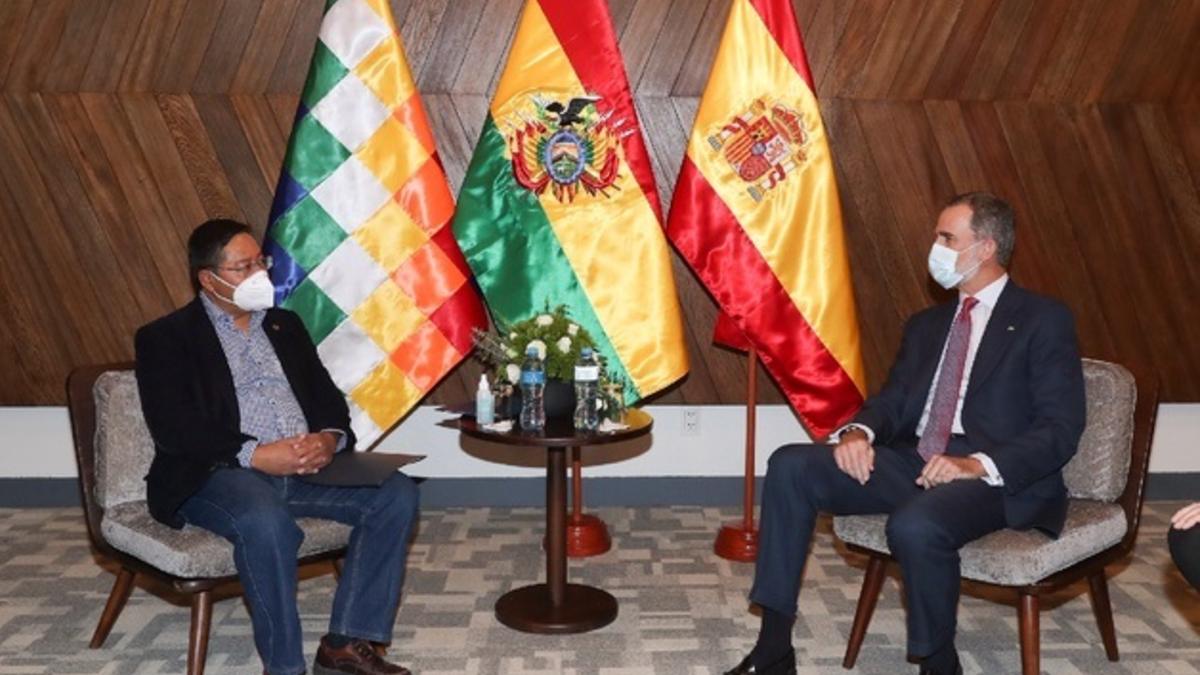 El presidente electo de Bolivia, Luis Arce, y El Rey de España, Felipe VI. Foto: EP