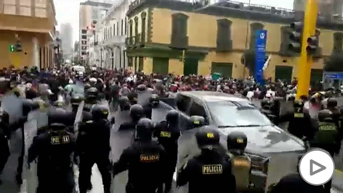 Graves protestas en Lima.