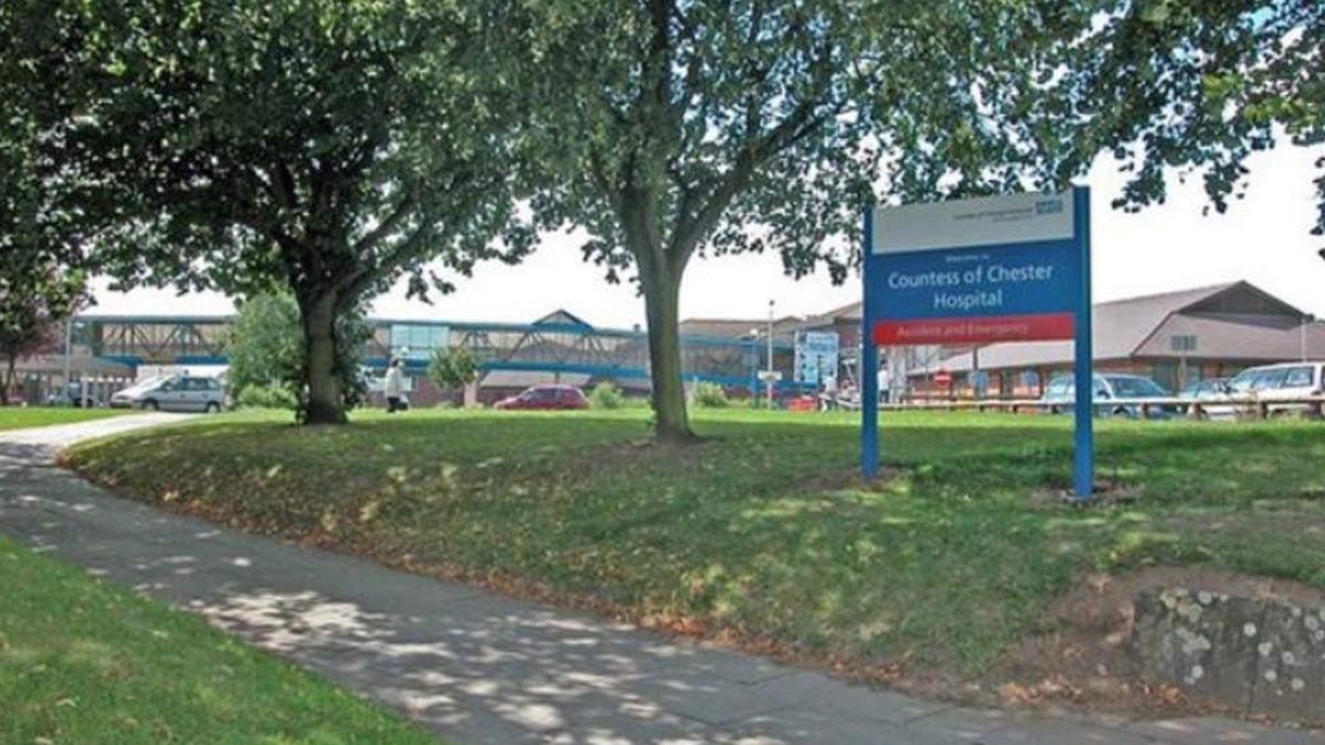 El Hospital de Chester (Reino Unido) donde una enfermera ha sido acusada del asesinato de, al menos, ocho bebés. Foto: Google maps