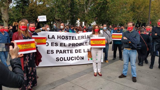 Manifestación en Sevilla del sector hostelero para pedir ayudas a Sánchez.