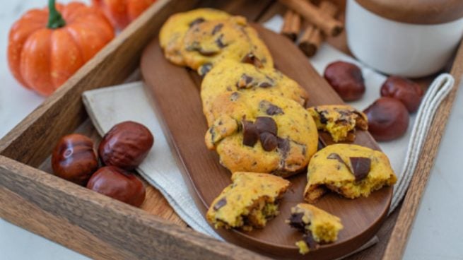 Galletas de calabaza, chocolate 85% y pipas