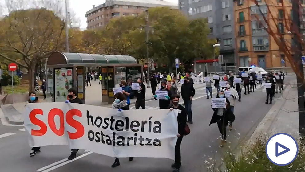 Los hosteleros navarros se manifiestan en Pamplona y piden un «rescate inmediato y real»