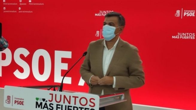 El PSOE extremeño justifica el pacto con Bildu en que el PP también pacta con Vox