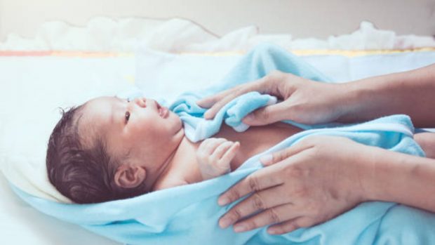 Baño del bebé: 4 pautas clave para garantizar un baño seguro