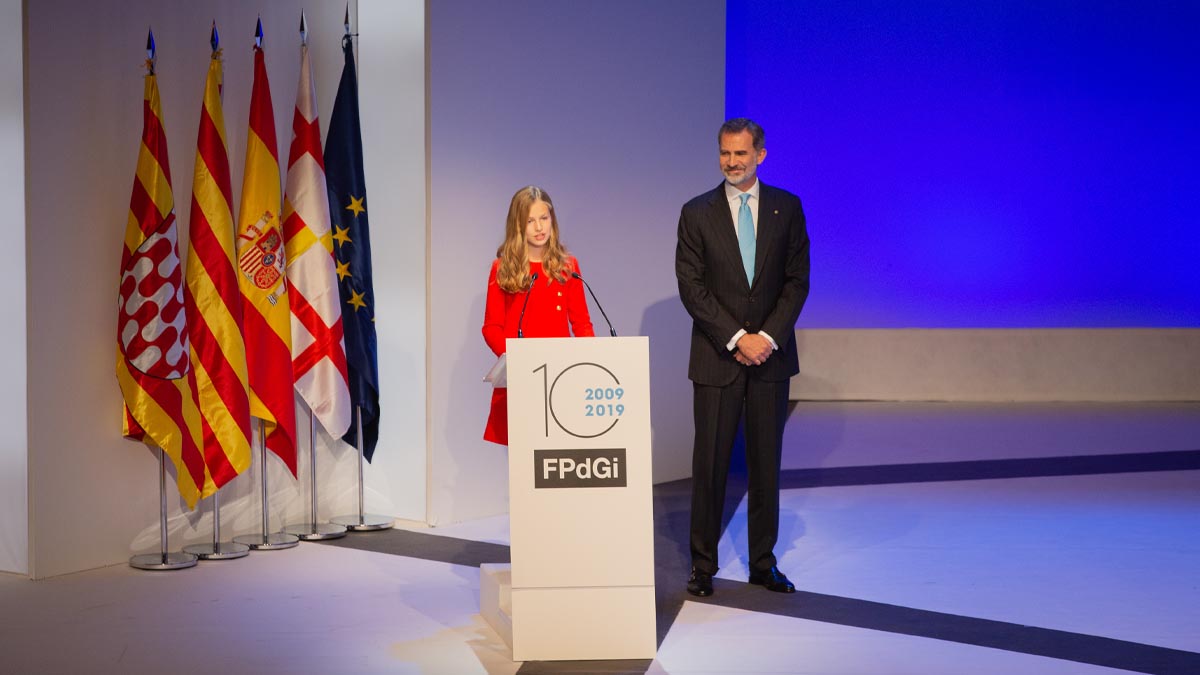 El Rey Felipe VI y la Princesa Leonor durante su discurso en los Premios de la Fundación Princesa de Girona, en su X aniversario, en el Palacio de Congresos de Barcelona (España) el 4 de noviembre de 2019. Foto: EP
