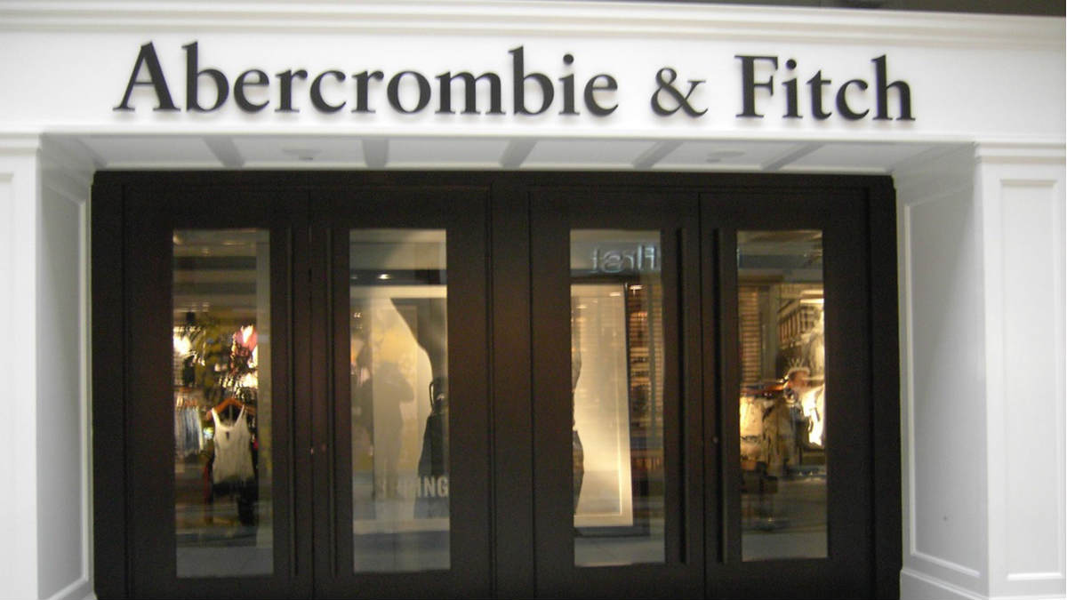 Abercrombie & Fitch anuncia el cierre de su icónica tienda el barrio de de Madrid
