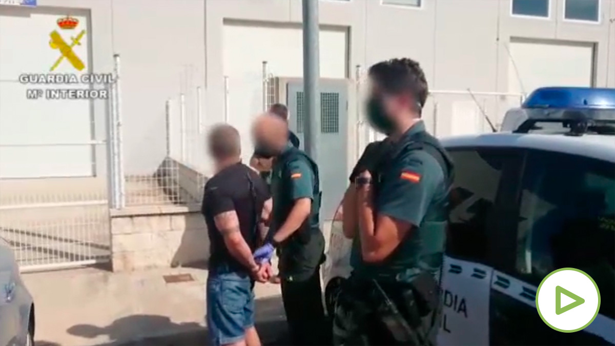 La Guardia Civil acaba con una red de secuestradores en Gijón.