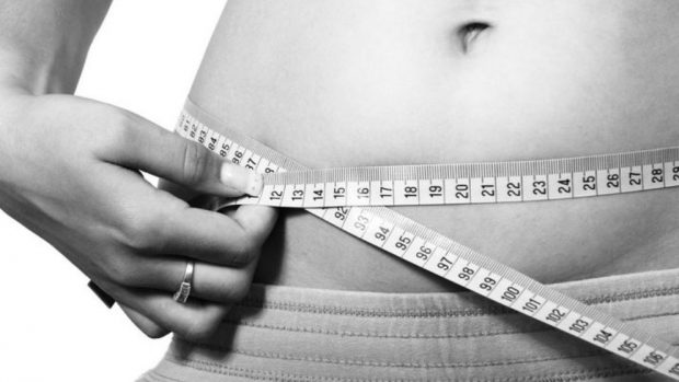 ¿Por qué la grasa abdominal o michelines se instalan en nuestro cuerpo?