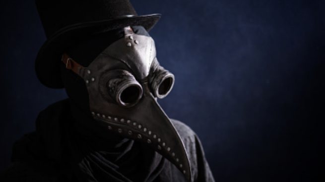 ¿Por qué las máscaras que llevaban para tratar pacientes con peste negra tenían esta forma?