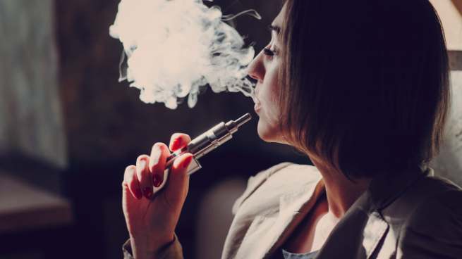El 56% de los vapeadores que fuman tabaco utilizan el vapeo para dejar de fumar