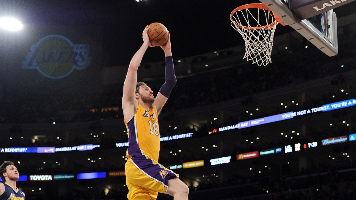 Pau Gasol en su etapa en Los Lakers (AFP)