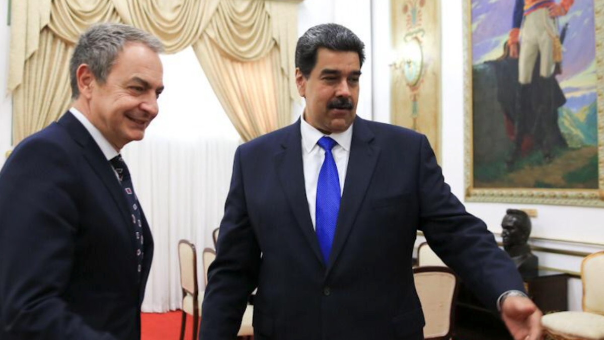 José Luis Rodríguez Zapatero con Nicolás Maduro en Venezuela.