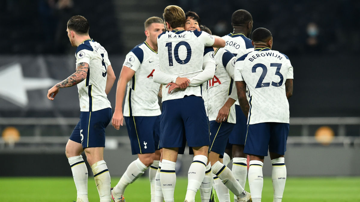 Los jugadores del Tottenham celebran el tanto de Kane. (Getty)