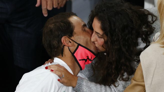 Mery Perelló y Rafa Nadal se besan en un torneo