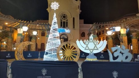 El PP acusa al Gobierno de Melilla de «desnaturalizar» la Navidad y el PSOE niega falta de respeto a los cristianos