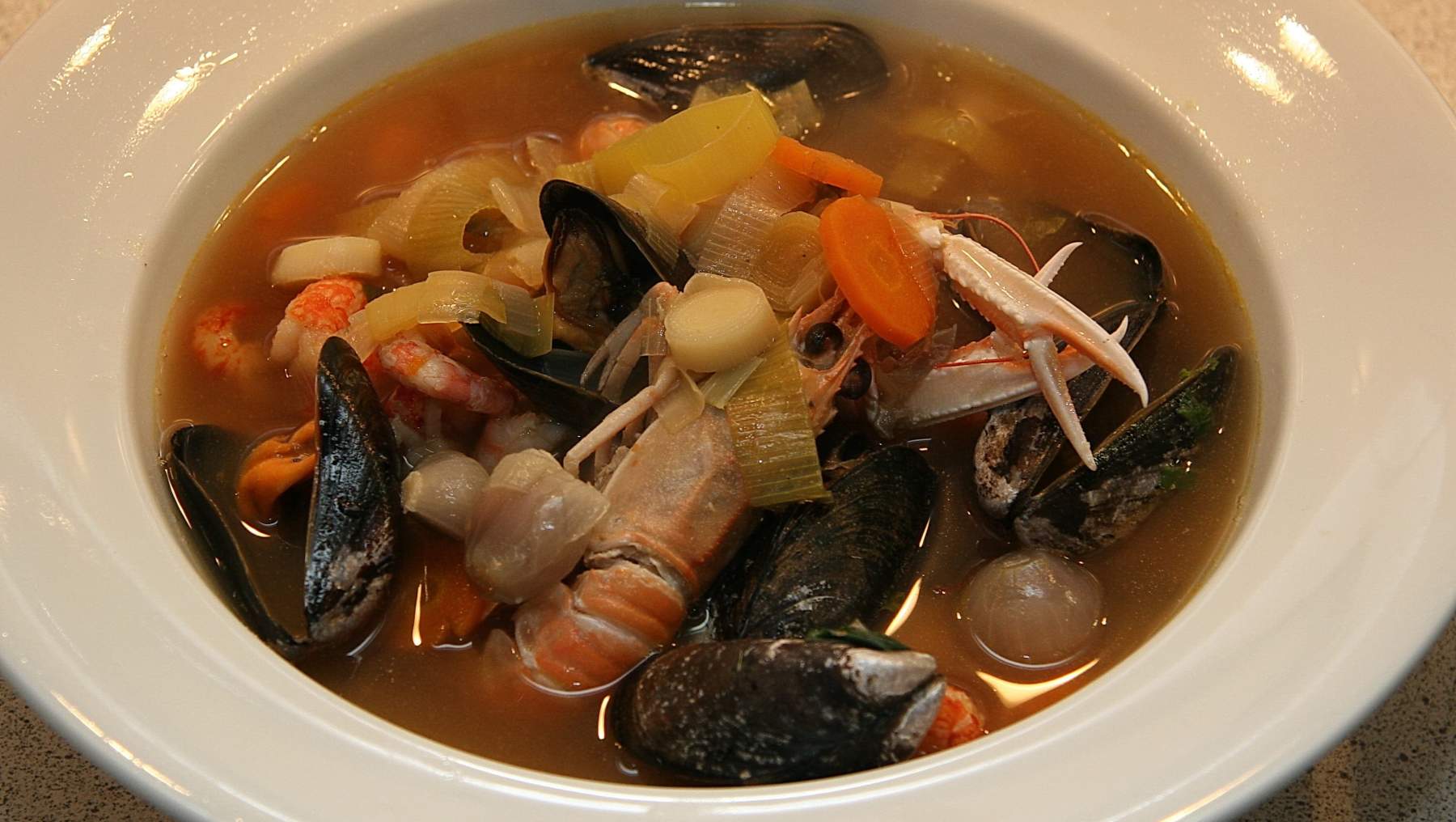 Sopa de pescado y marisco