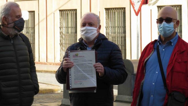IU recaba 1.000 firmas para exigir a Andalucía que retire la medalla al Rey Felipe VI