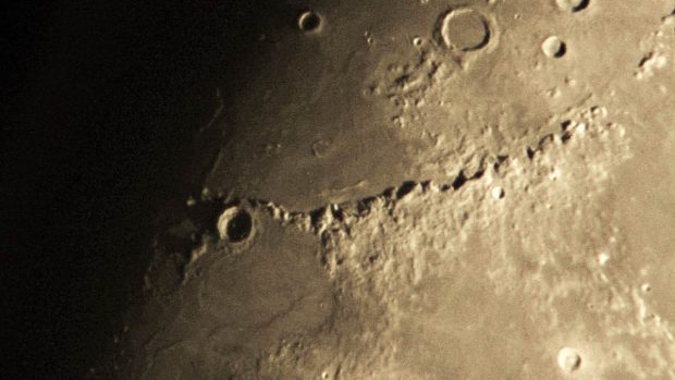 Cráteres en la luna