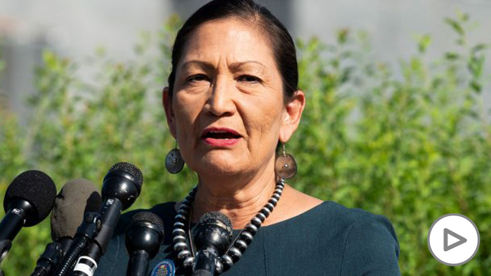 Deb Haaland, una de las dos primeras mujeres nativo americanas elegidas como congresistas en EEUU. Foto- EP