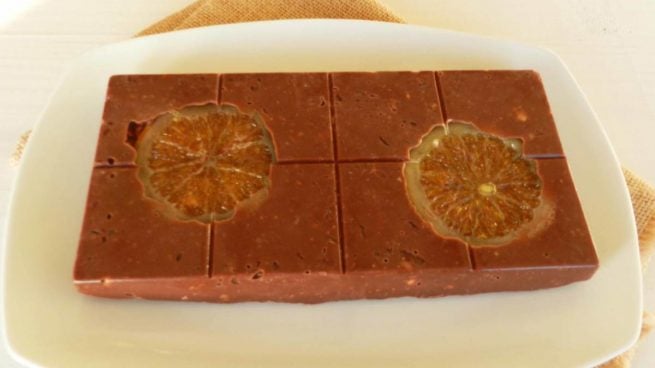 Turrón de chocolate con Naranja