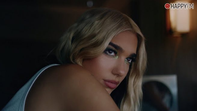 Dua Lipa se convierte en modelo