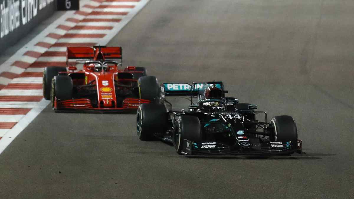 Leclerc y Hamilton. (AFP)