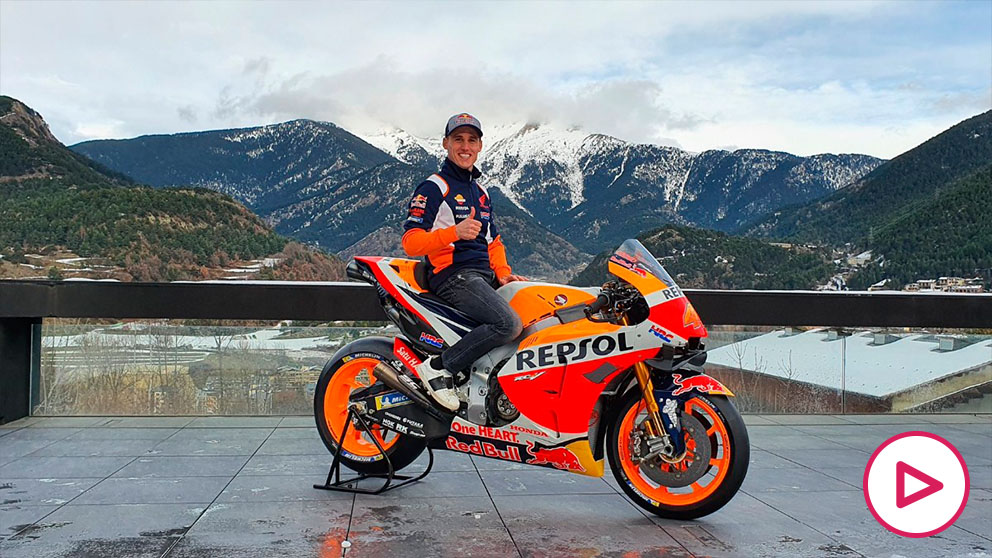 Pol Espargaró ya posa con la nueva Honda. (MotoGP)