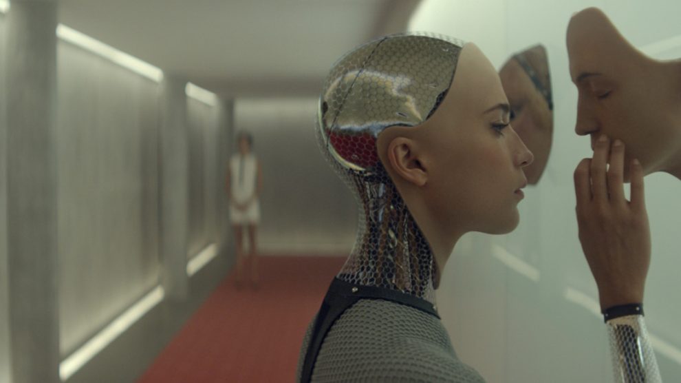 ‘Ex_Machina’ es un referente del cine y Alex Garland tiene nuevo proyecto (Fuente: A24)