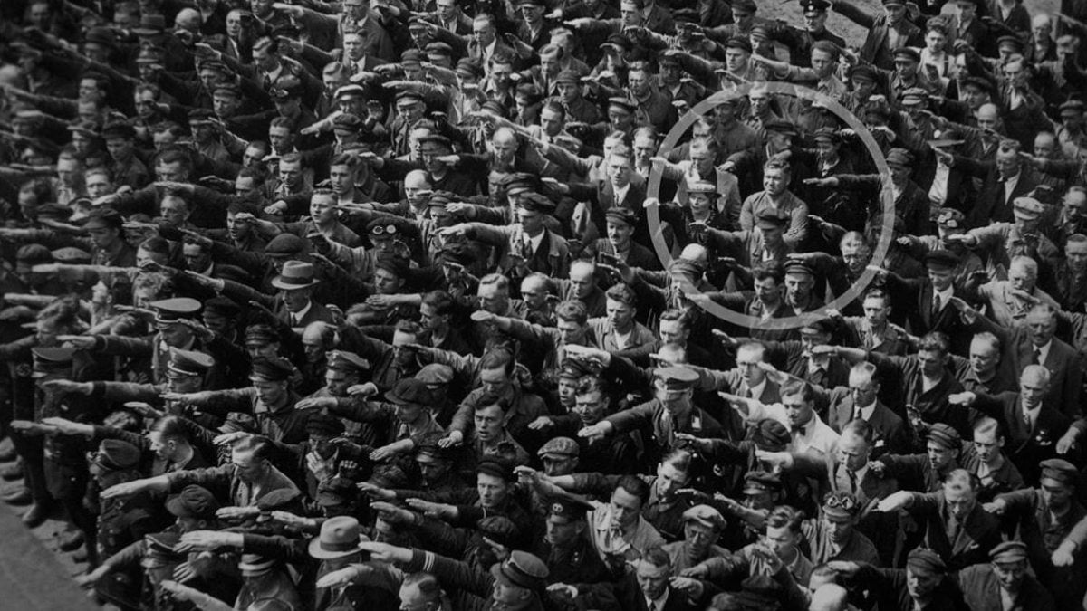 August  Landmesser no saludó a Hitler