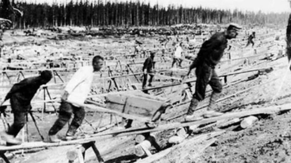 Presos en la carretera de los huesos de Stalin