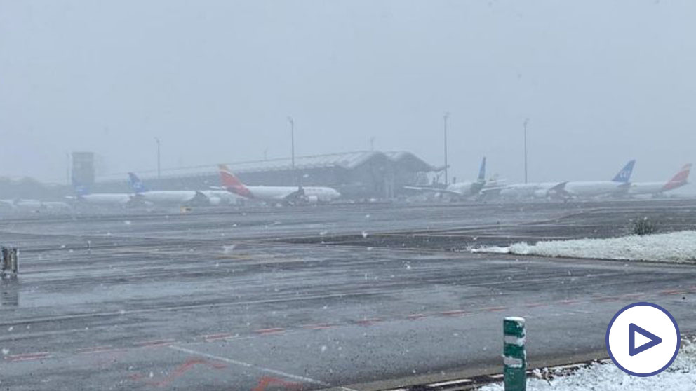 Los aeropuertos españoles activan sus protocolos para afrontar una nevada histórica