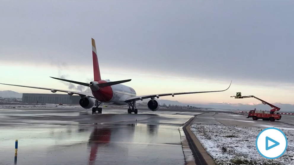 Barajas descongela sus aviones