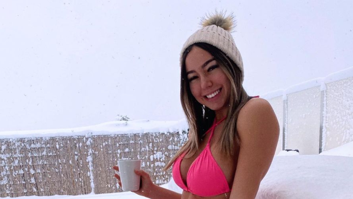 Paddy, posando en bikini mientras nieva
