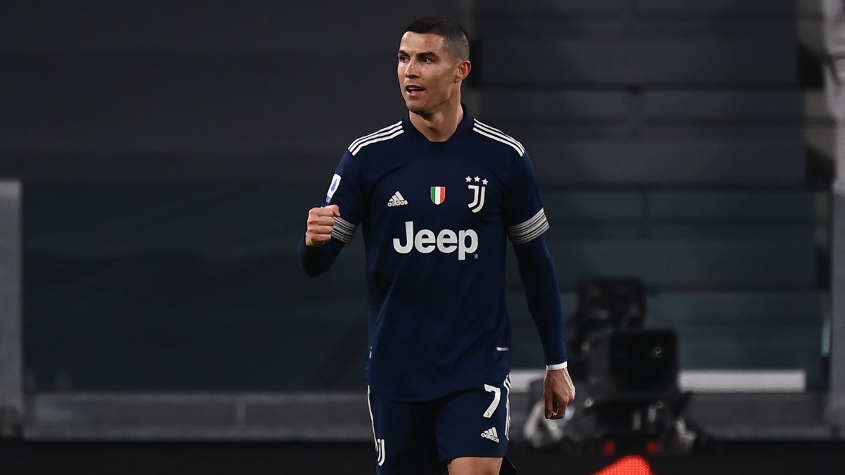 Cristiano Ronaldo celebra su gol ante el Sassuolo. (AFP)
