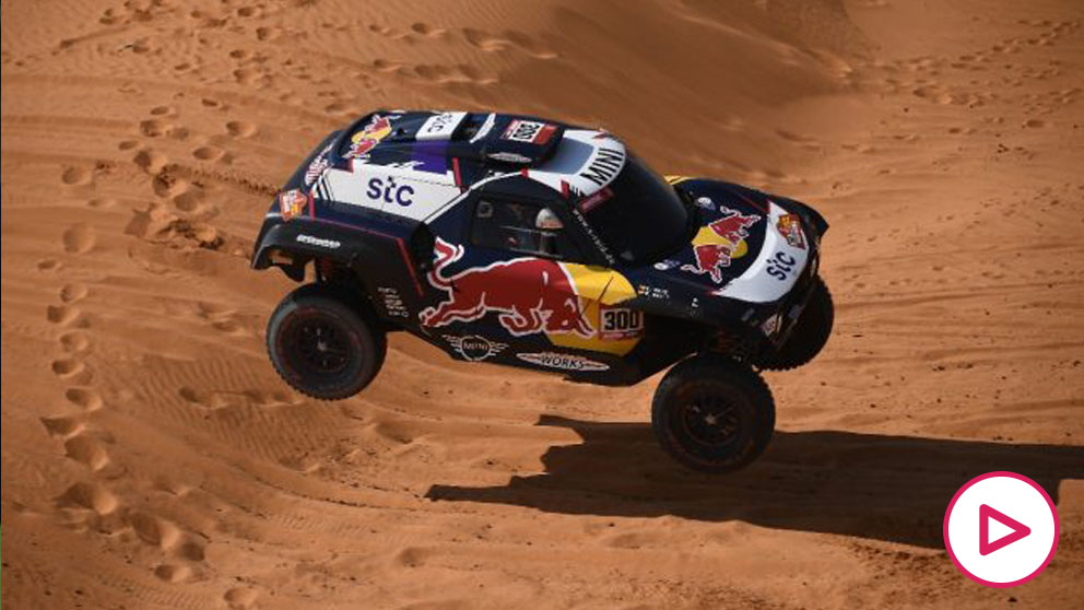 Carlos Sainz, en el Rally Dakar. (AFP)