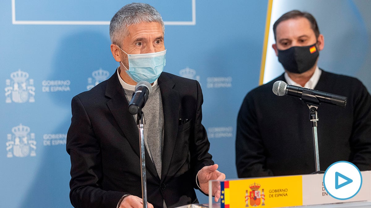 El ministro del Interior, Fernando Grande-Maslaska, en una rueda de prensa (Foto: Europa Press).