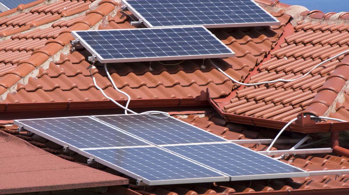 Cuántos paneles solares necesitas para alimentar una casa en 2019?