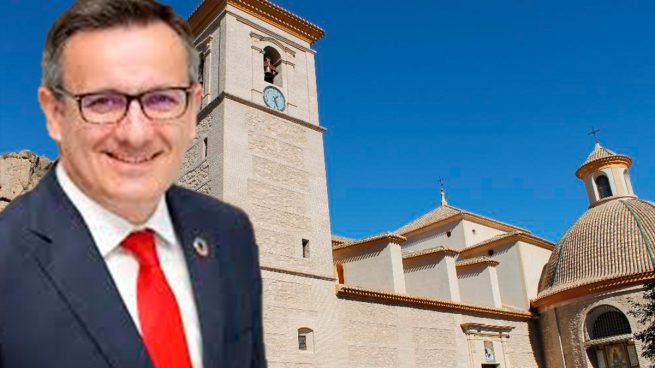 Desalojan de una iglesia al líder del PSOE de Murcia y otras 100 personas por violar las normas anti-Covid