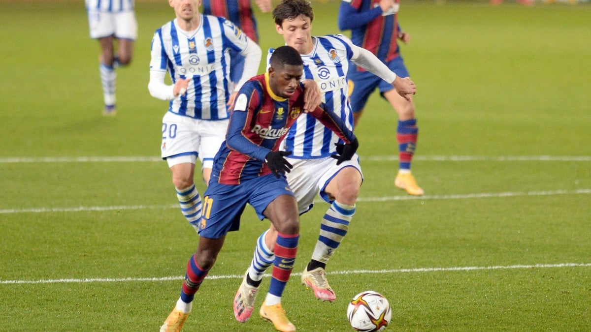 Ousmane Dembélé durante una acción en el Real Sociedad-Barcelona. (AFP)