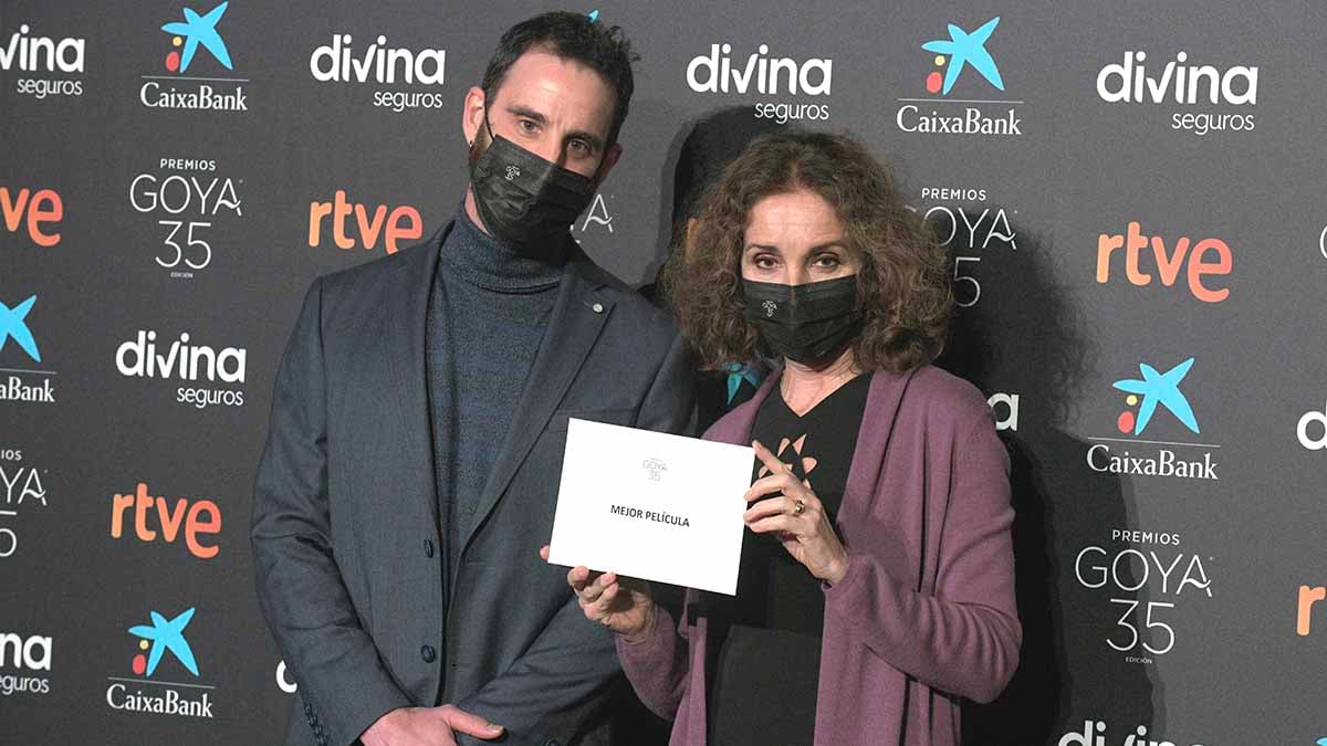 Dani Rovira y Ana Belén durante la lectura de los Premios Goya 2021. Foto: EP