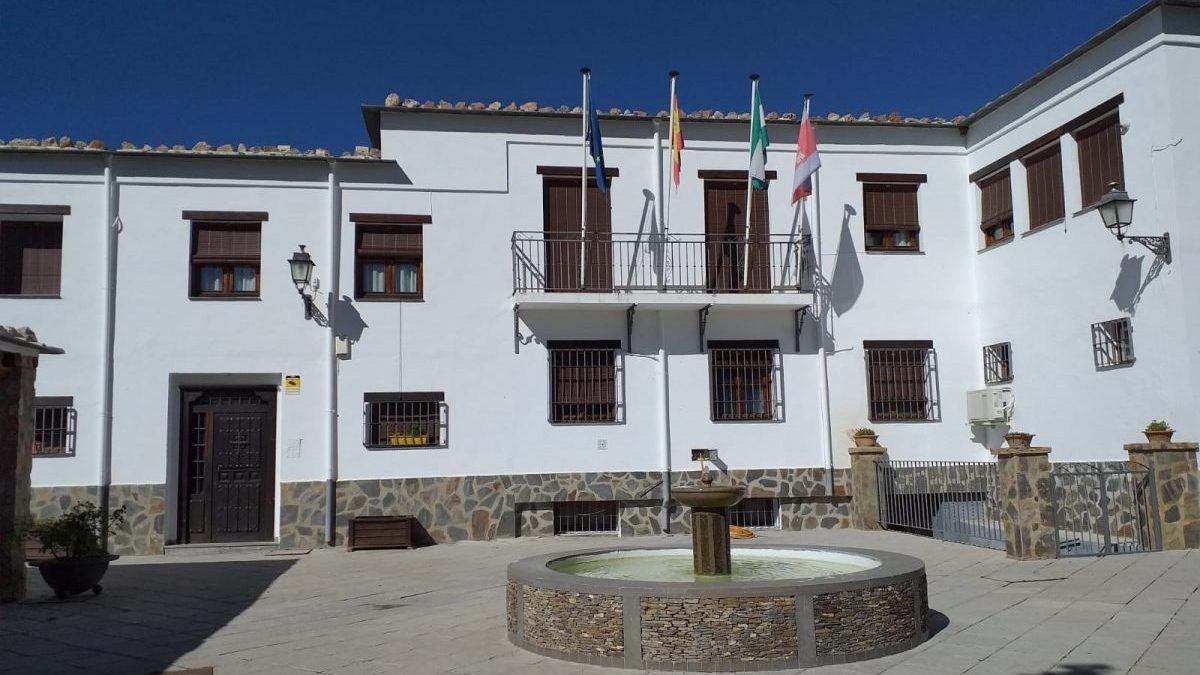 El Ayuntamiento de Juviles.