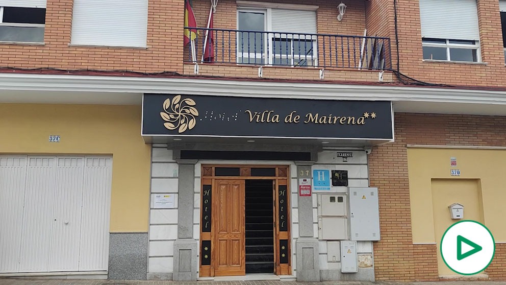El hotel Villa de Mairena, reconvertido a escondidas en centro de acogida.