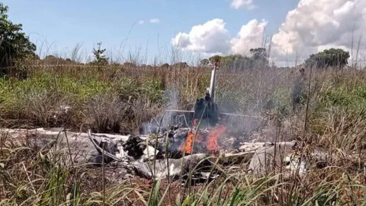 Imagen del accidente del avión de Palmas Fútbol y Regatas en el que viajaban los seis fallecidos. (Twitter)