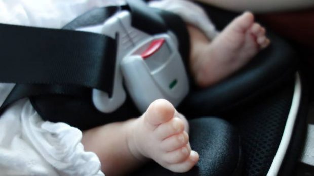 ¿Cuáles son las nuevas multas por no llevar bien al bebé o a los niños en la sillita del coche"