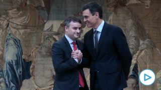 El presidente del Gobierno, Pedro Sánchez, y su jefe de gabinete, Iván Redondo. (Foto: Moncloa)