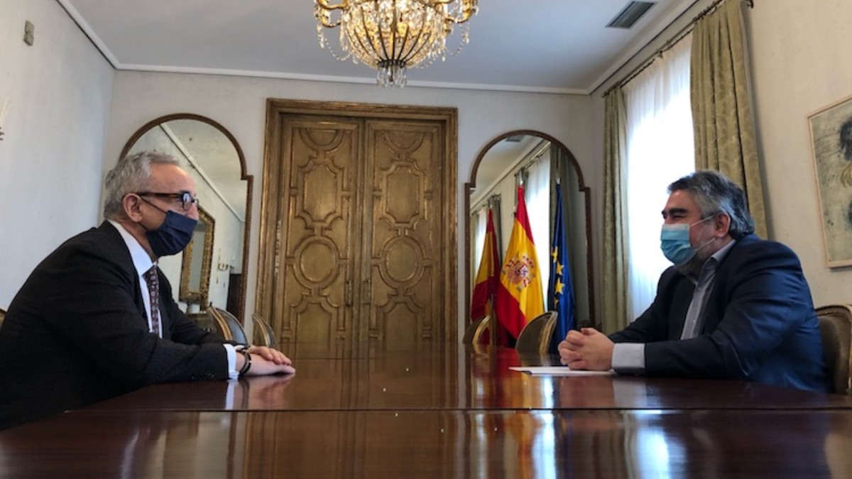 Uribes y Blanco se reunieron de forma presencial en el Ministerio de Cultura y Deportes.
