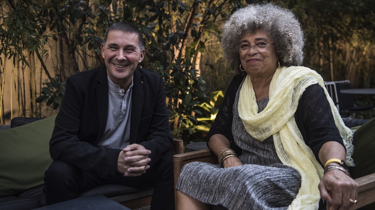 Arnaldo Otegi junto a Angela Davis.