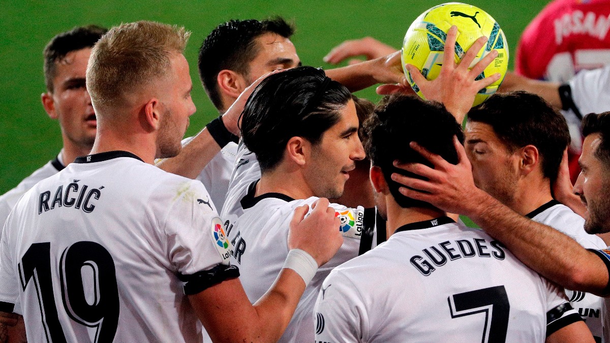 El Valencia celebra un gol. (EFE)