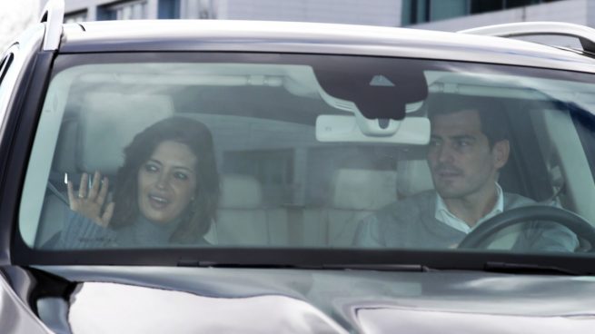 Sara Carbonero e Iker Casillas volviendo a casa (Gtres)