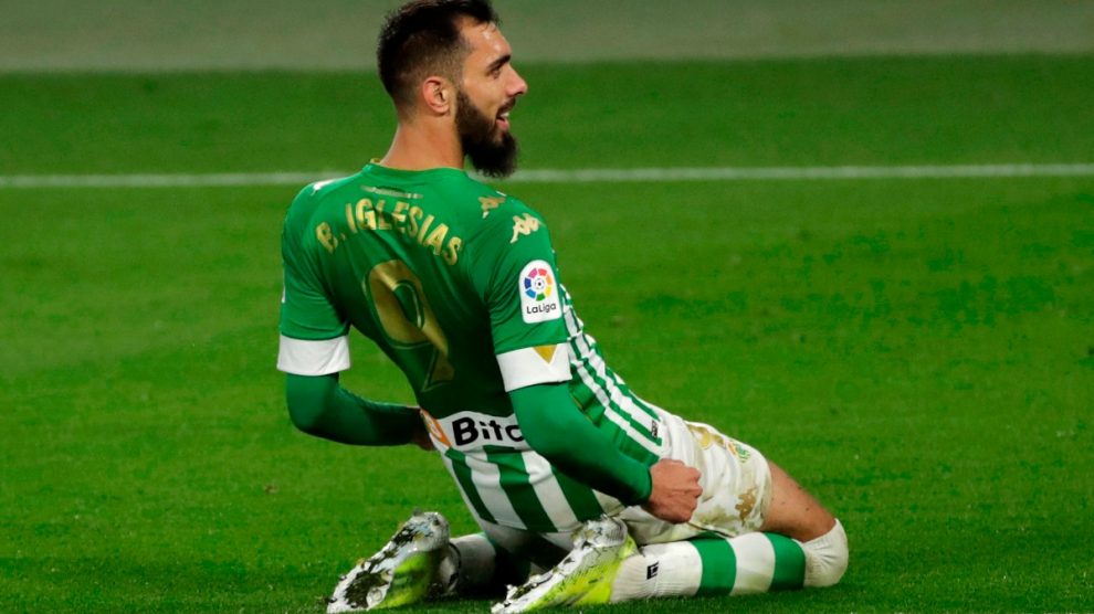 Borja Iglesias celebra un gol del Betis. (EFE)